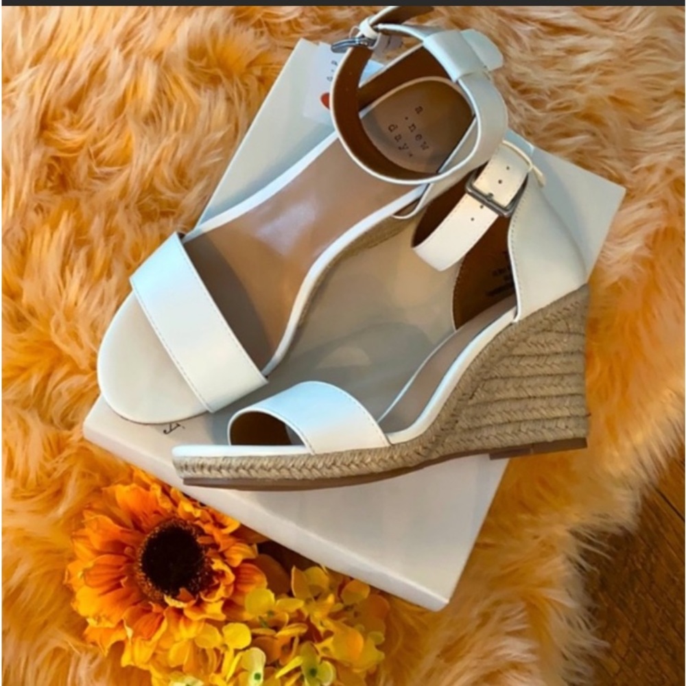 Sz 9 Lola Espadrille Wedge Sandals W/ Buckle